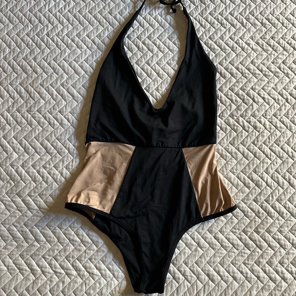 L*Space one piece Black & Tan color block